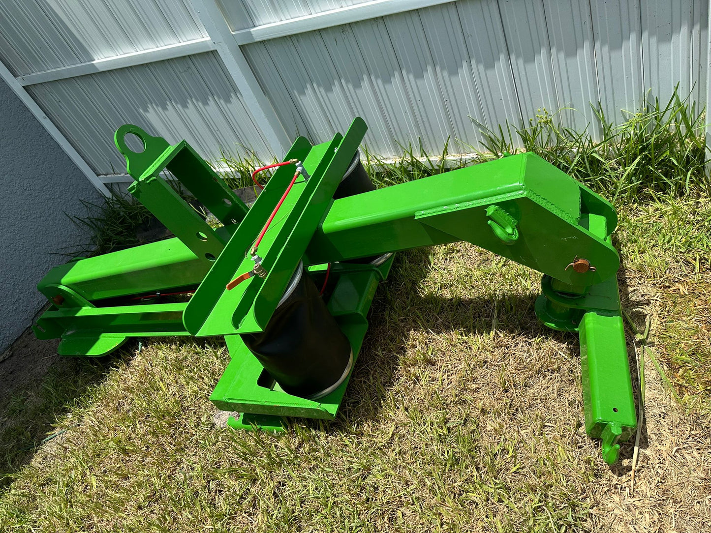 Fifth Wheel (Three Point Hitch) with airbag-style